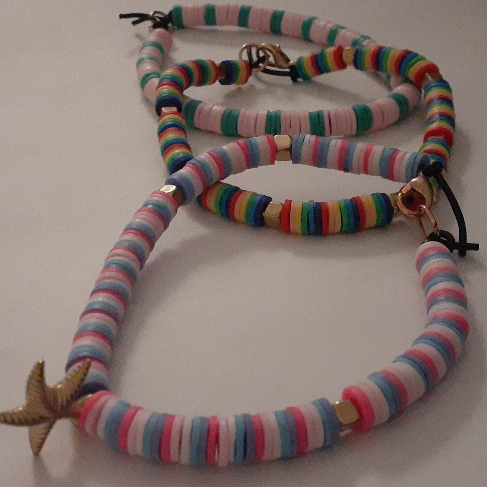 Bracelets - Picture 8 of 9